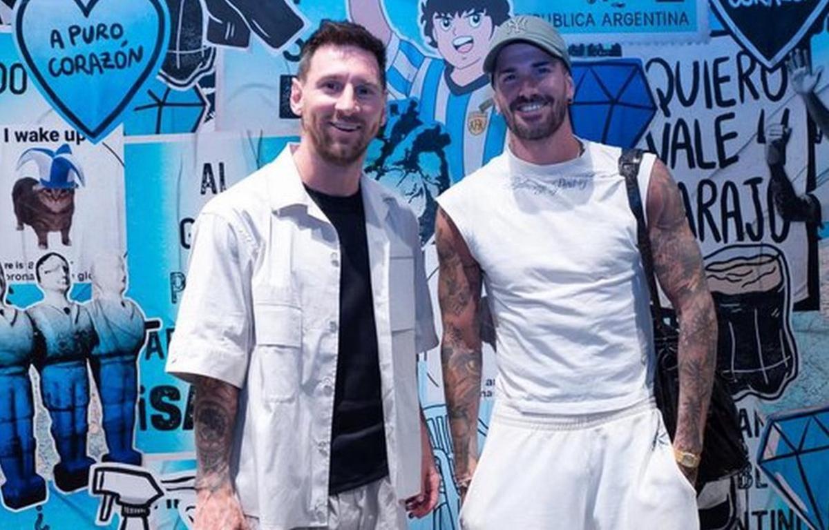 Messi y De Paul, al arribar a Kansas.