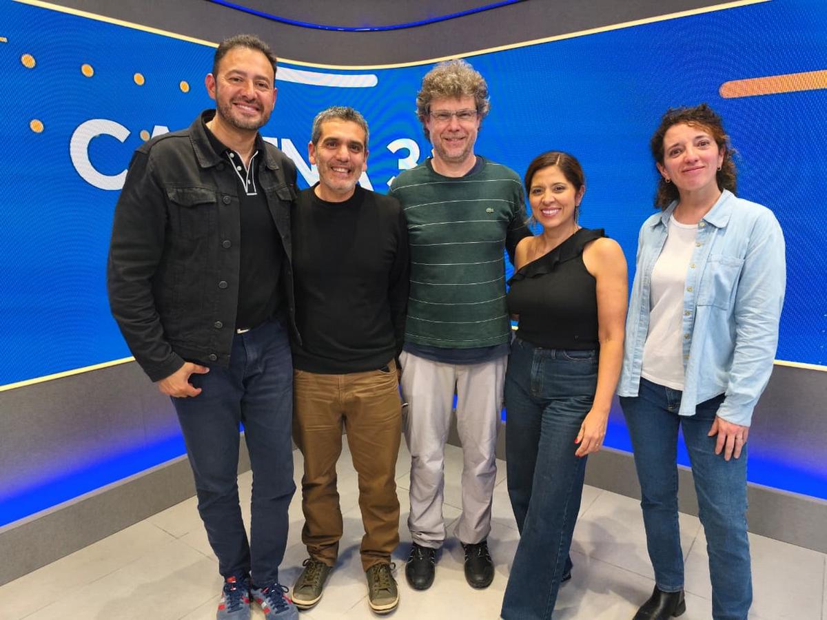 El especialista Nicolás Wolovick en los estudios de Cadena 3.