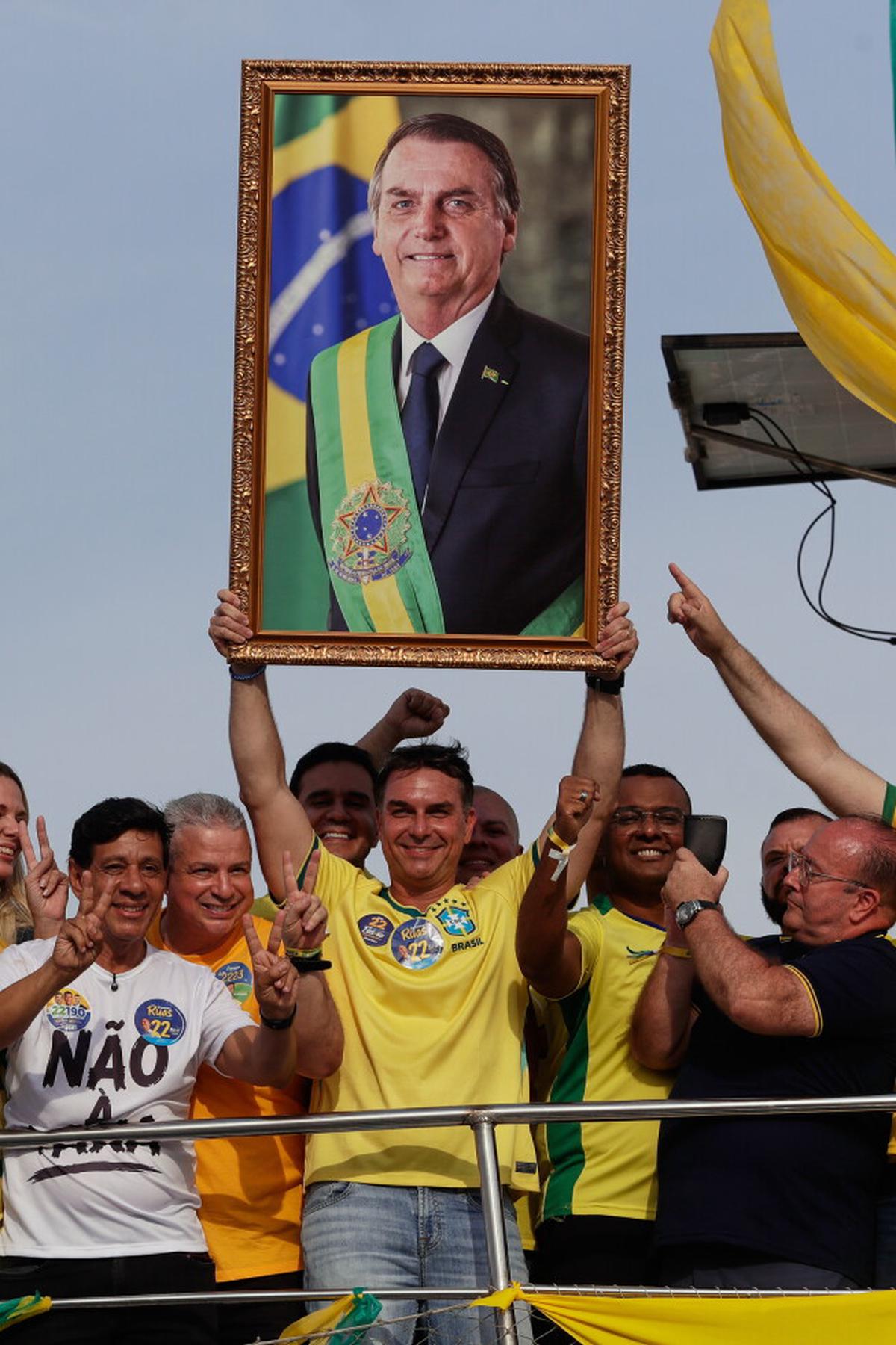 Tribunal electoral de Brasil fija nuevas normas sobre deepfakes de IA tras caso de senador Bolsonaro