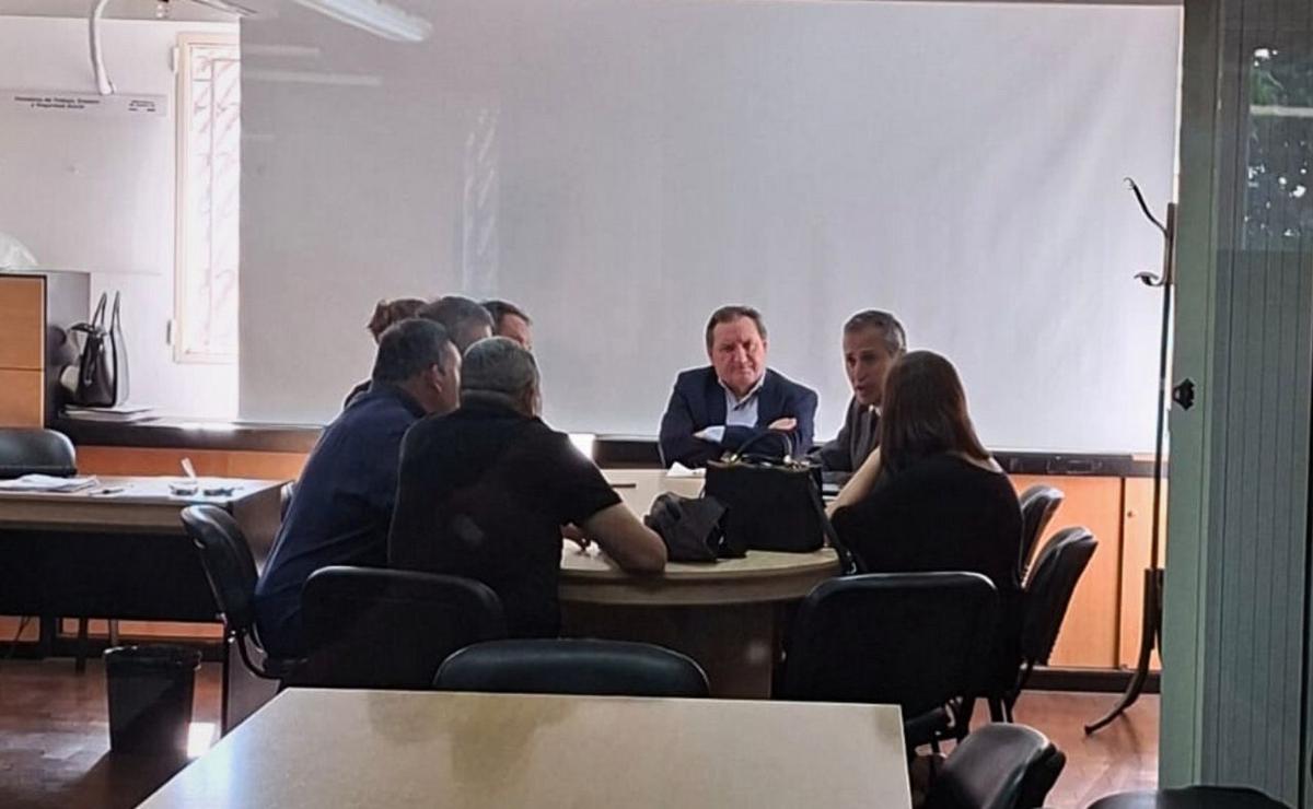 La reunión en el Ministerio de Trabajo. Horas decisivas en Newell's.