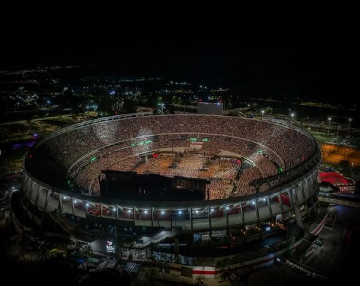 Oasis la rompió en el Monumental (Foto: @dfentertainment)
