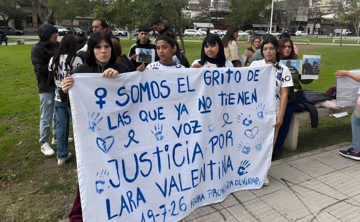 Familiares de Lara Valentina Caraballo en el CJP.