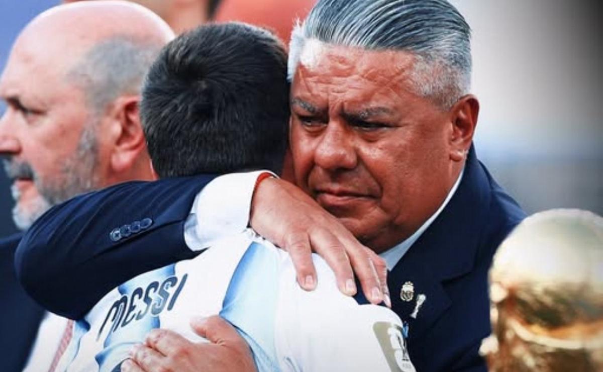 AFA dispuso un minuto de silencio y brazaletes negros por el fallecimiento de Jorge Messi.