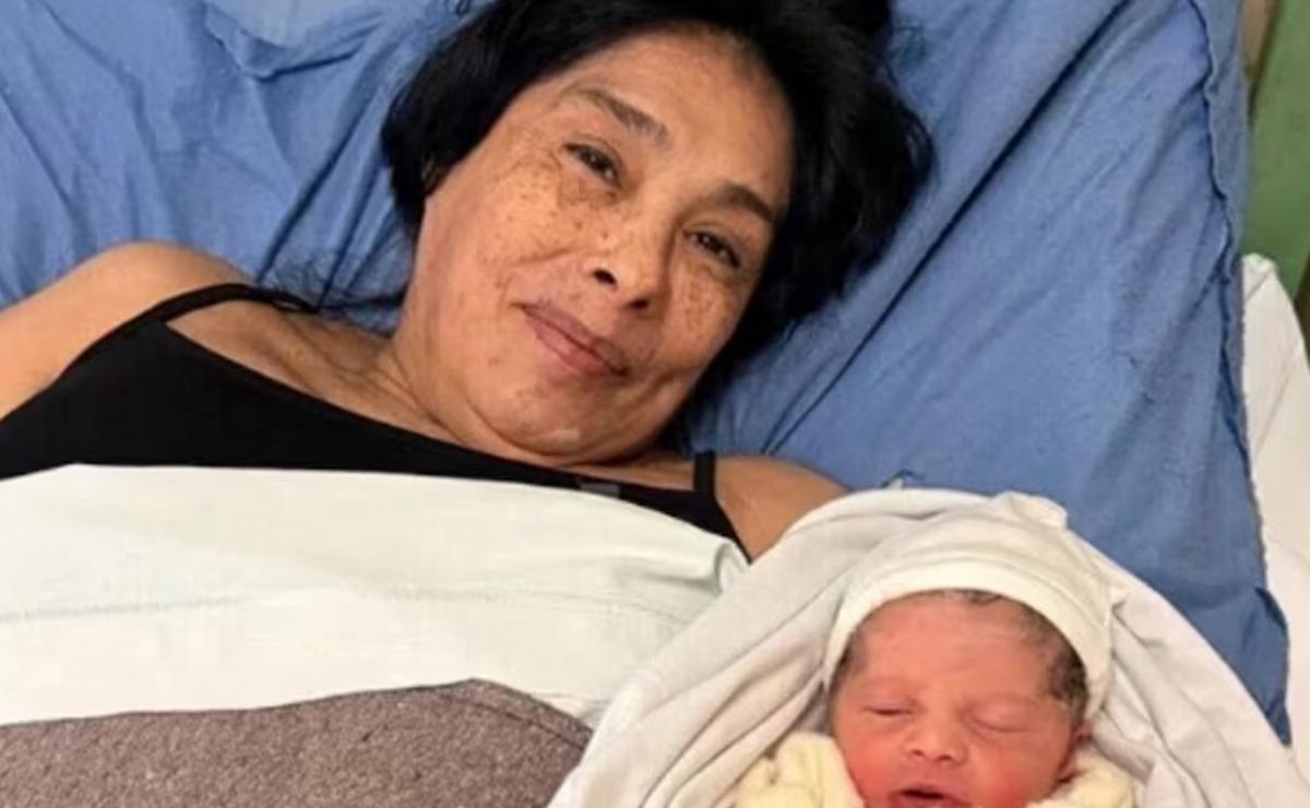 Mabel (62) y su pequeño David.