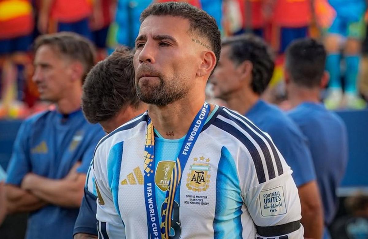 Otamendi volvió del Mundial y se puso a disposición en