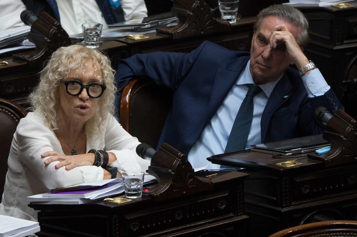 Sesión caliente en Diputados para tratar la reforma laboral. Foto: Claudio Fanchi/NA.