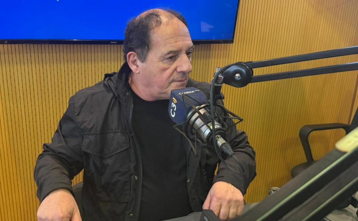 Julio Chávez en el estudio de Cadena 3 Rosario.