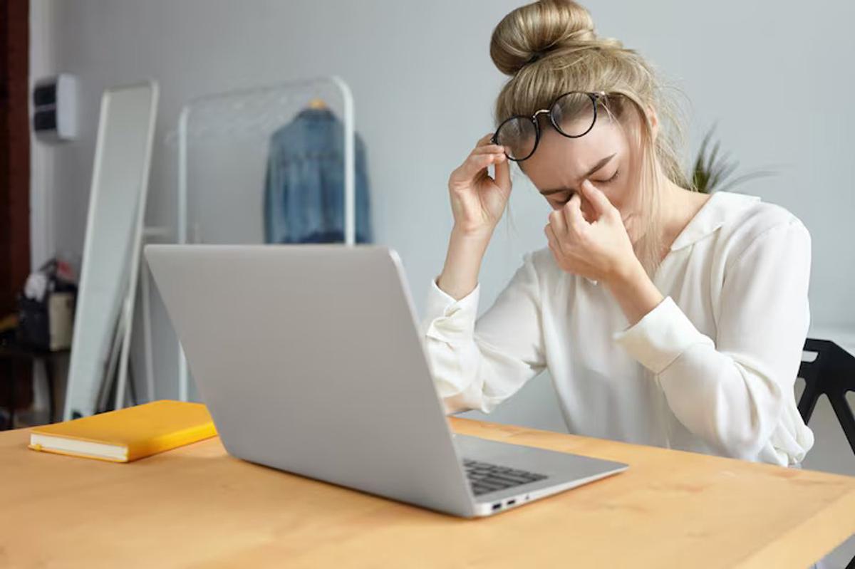 Aumentan las consultas por ojo seco en invierno: calefacción y productividad laboral en riesgo