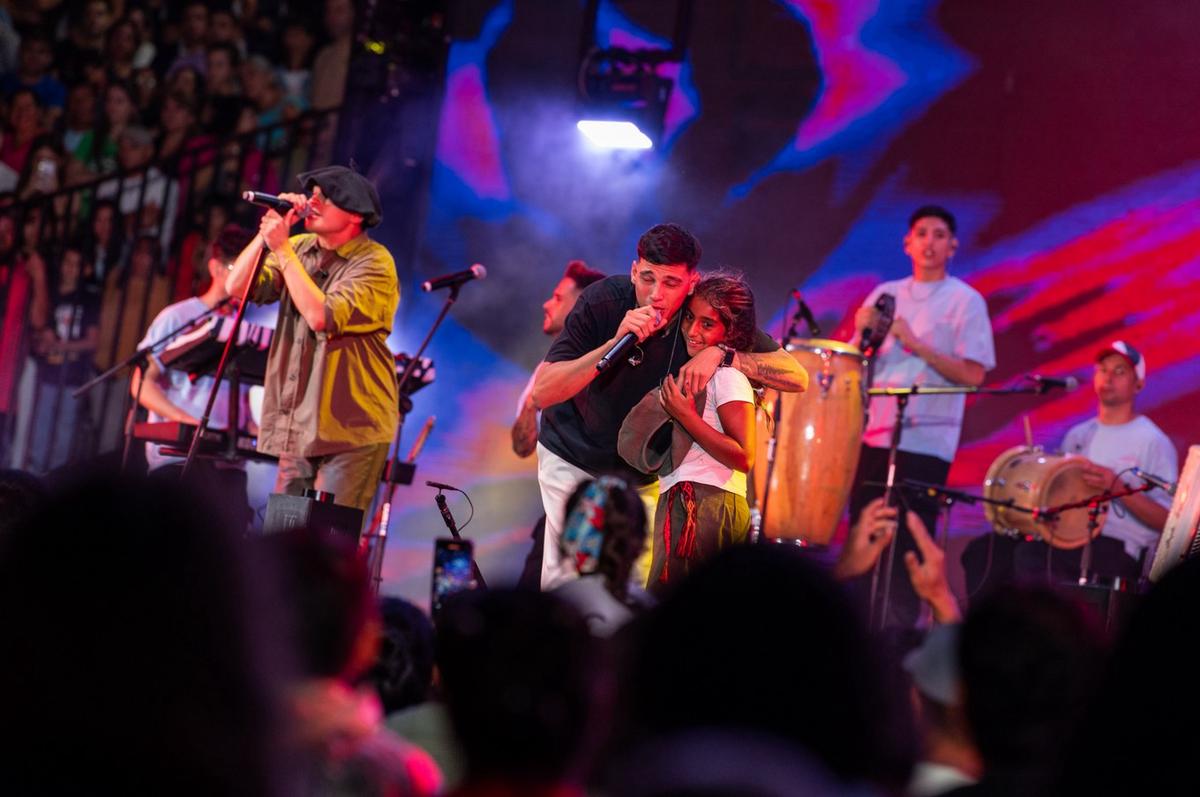 FOTO: Más de 10 mil personas en la noche previa del Festival de Jesús María.