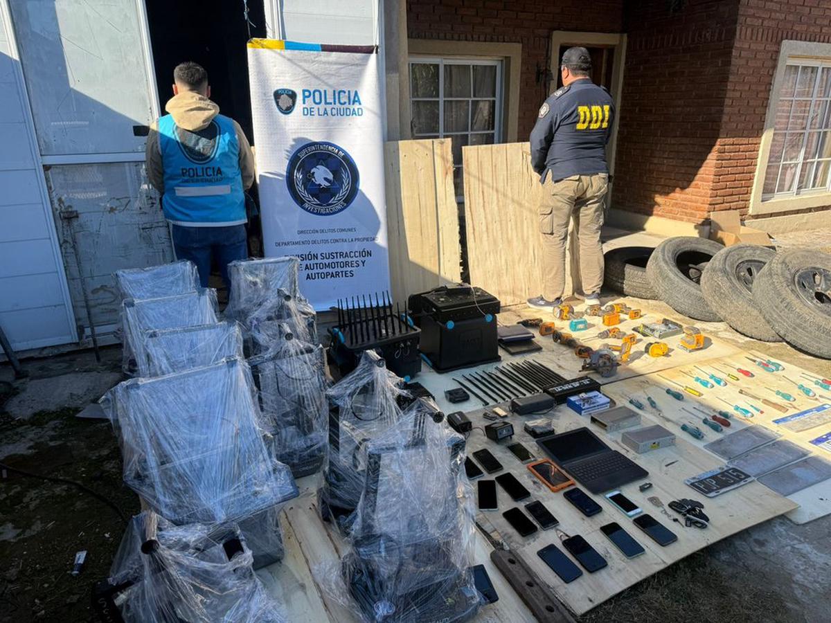 Desmantelan banda que robó 25 camionetas Hilux y las enviaba a Jujuy