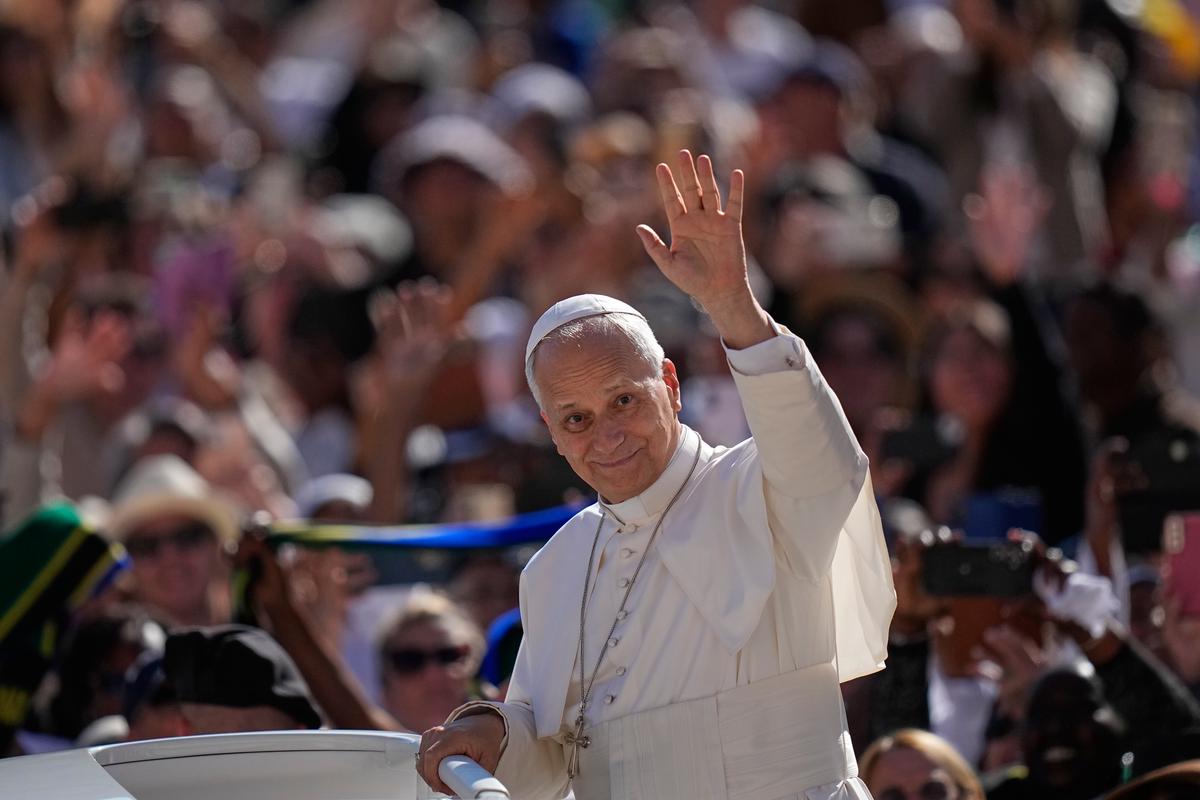 El papa elogia al predicador estadounidense de radio y TV Fulton Sheen antes de su beatificación