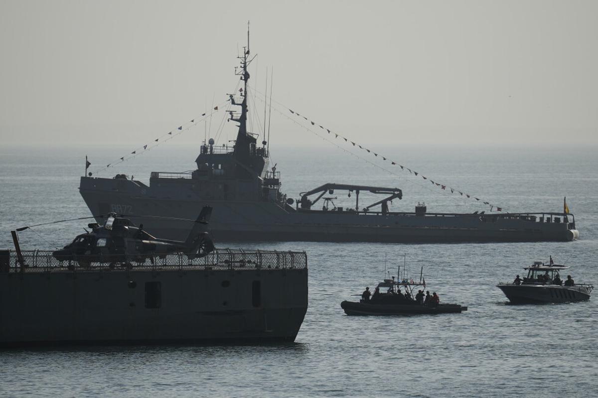 Tras matar a cientos en ataques a barcos, Ejército de EEUU amplía campaña terrestre en Latinoamérica