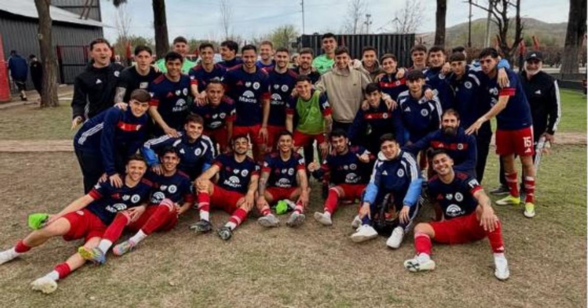 El plantel de Primera de Leones de Rosario.