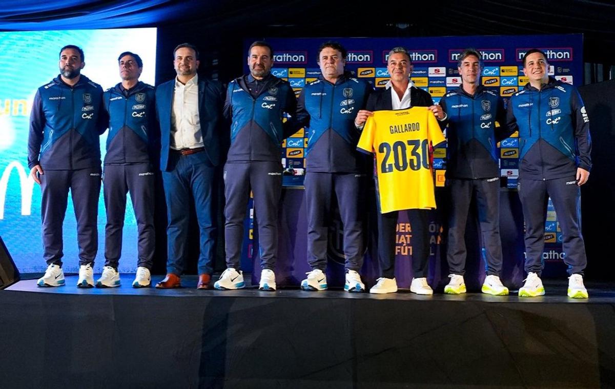 Gallardo y su cuerpo técnico asumieron en Ecuador.