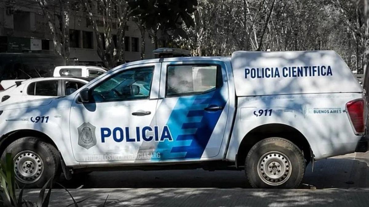 Un joven apuñaló a su padrastro en La Plata y se dio a la fuga tras el ataque