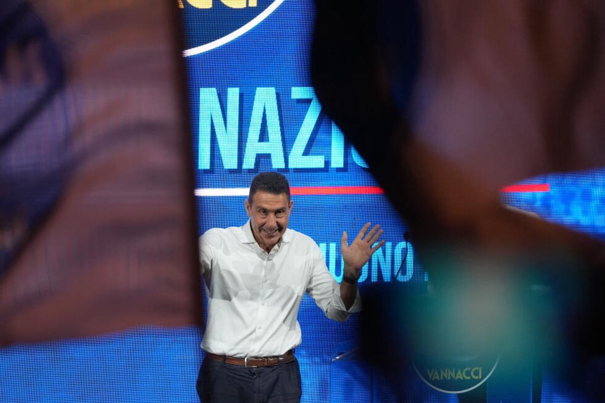 Meloni enfrenta un dilema de extrema derecha ante el ascenso de Vannacci,