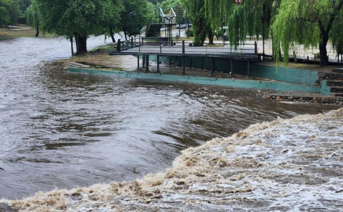 FOTO: Los ríos de la provincia cambian su morfología por las crecientes (archivo). 