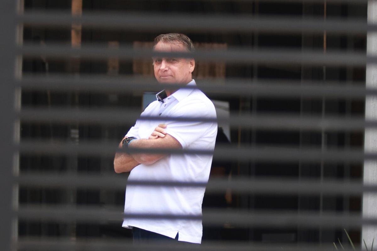 La cámara baja de Brasil destituye al hijo de Bolsonaro y a exjefe de inteligencia de sus cargos