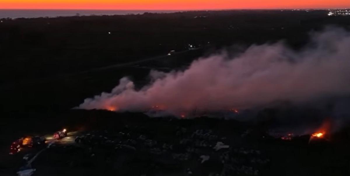 Incendio en Sarandí genera problemas de visibilidad en el Acceso Sudeste
