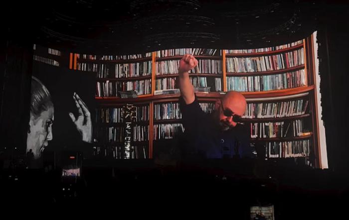 El Indio Solari envió un emotivo mensaje a sus fans en un show de diciembre