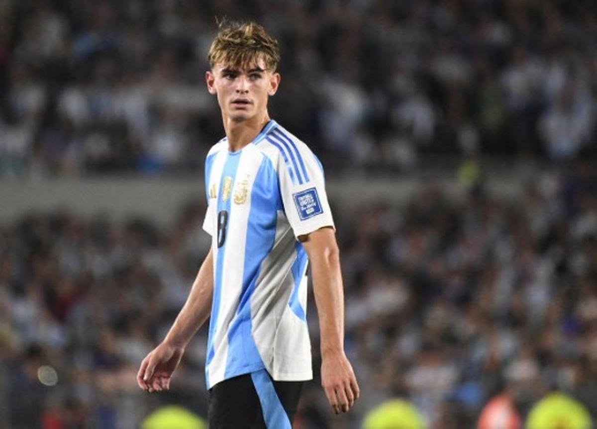 Nico Paz trabaja para llegar a la Copa del Mundo.