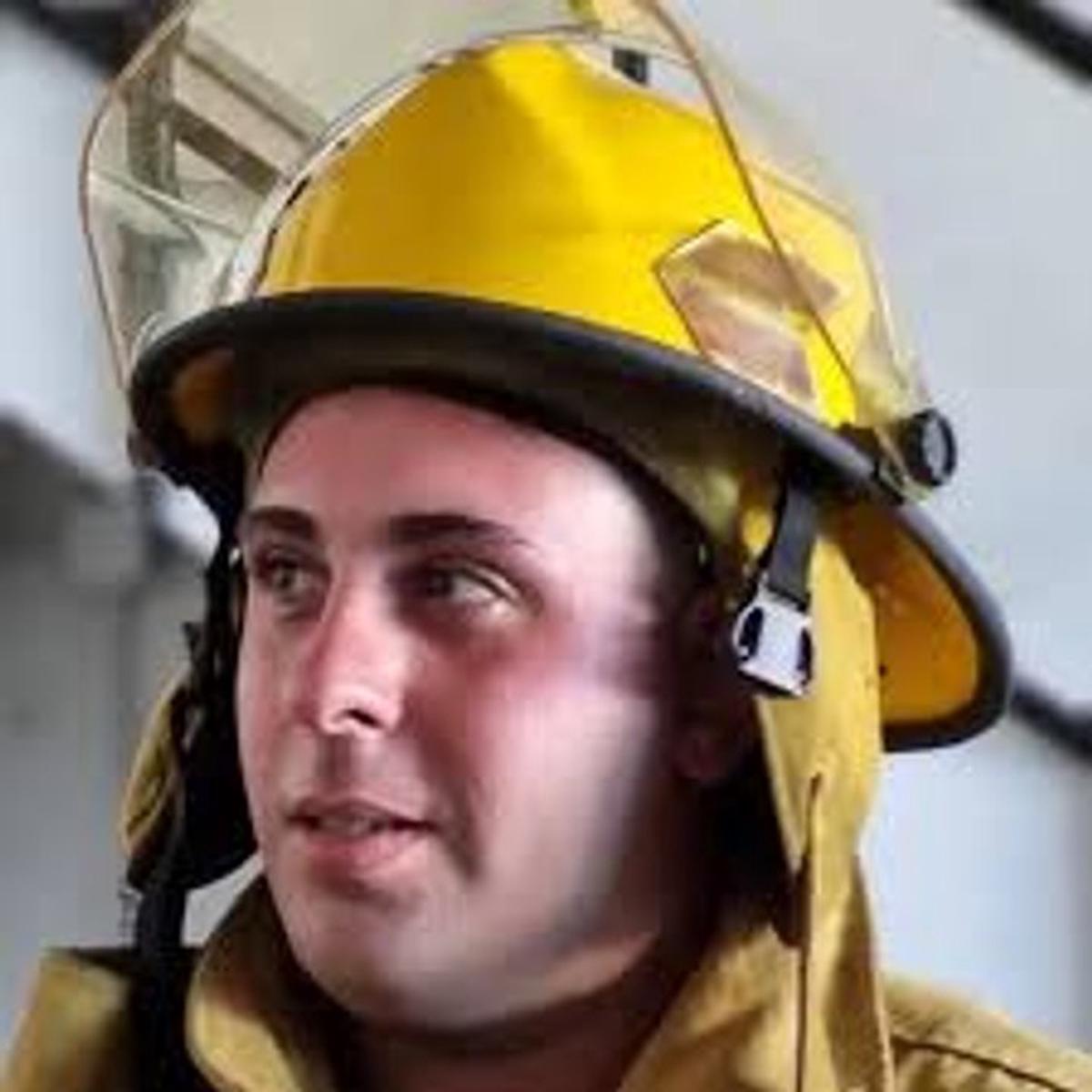 El Palomar: un bombero que combatía un incendio murió atropellado