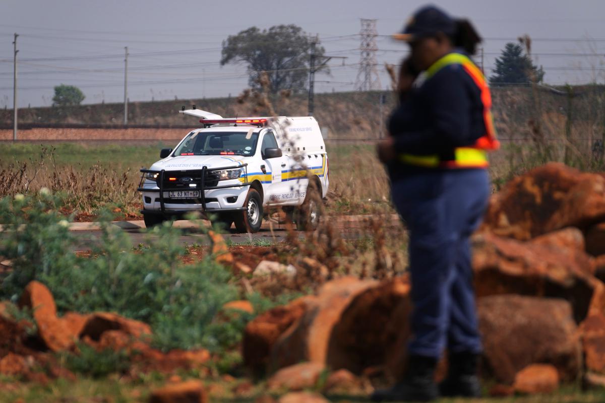 Hallan en Sudáfrica el cuerpo de una 10ma mujer en medio de investigación de asesinatos