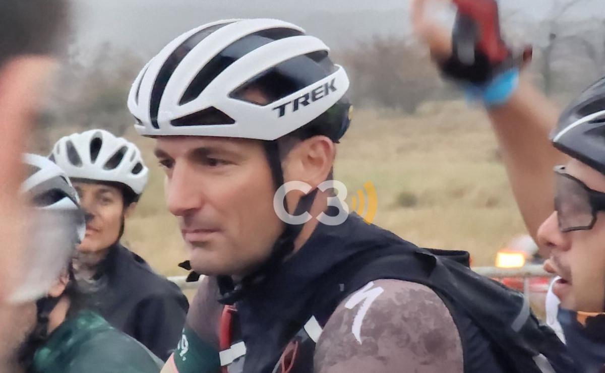 FOTO: Lionel Scaloni en la largada del Desafío Río Pinto. (Fotos: Canqui Smith/Cadena 3)