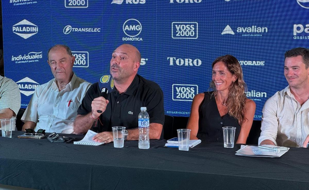 Conferencia de prensa de fin de año de Gonzalo Belloso