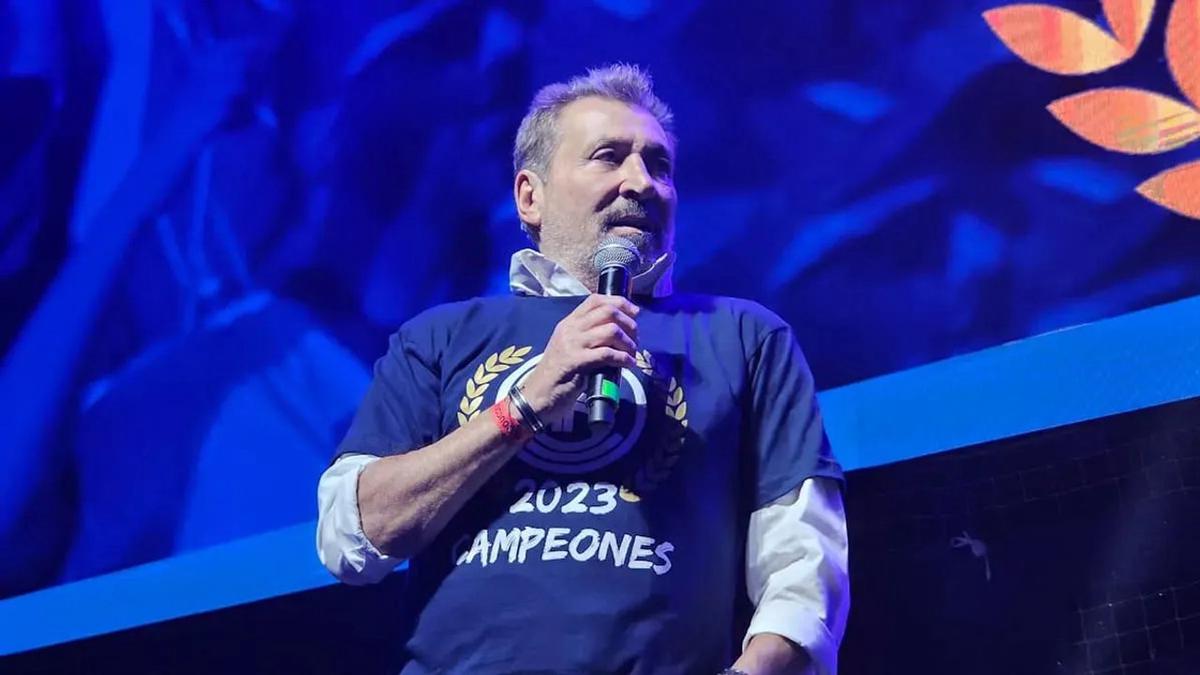 Daniel Vila quedó muy enojado con el arbitraje de Nicolás Ramírez.