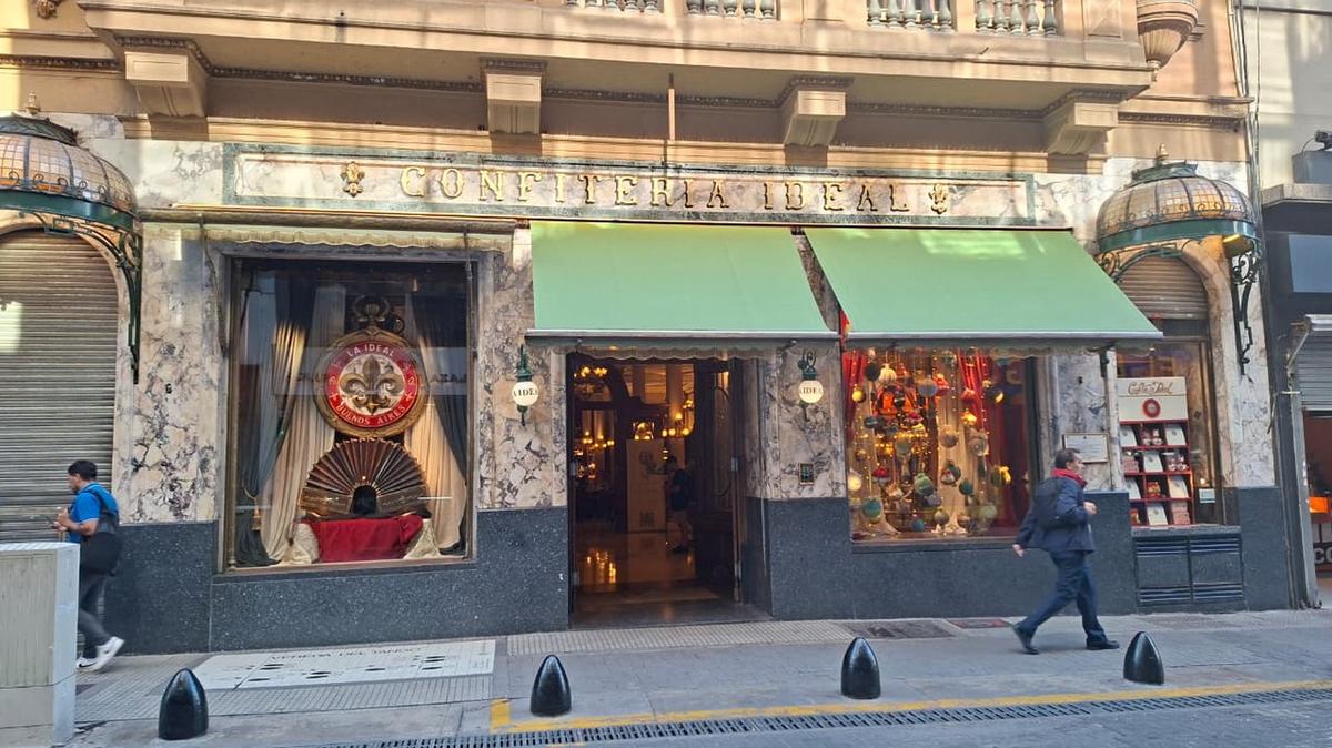 La Confitería La Ideal, un ícono de Buenos Aires.
