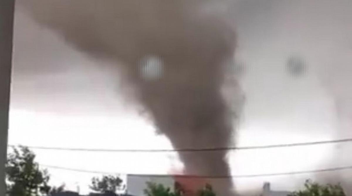 Impresionante remolino en Carcarañá.