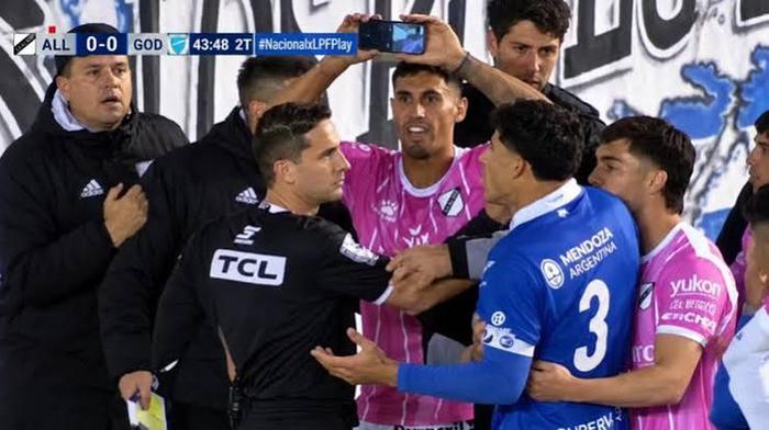 La Dirección Nacional de Arbitraje respaldó a Lamolina tras el escándalo en All Boys - Godoy Cruz