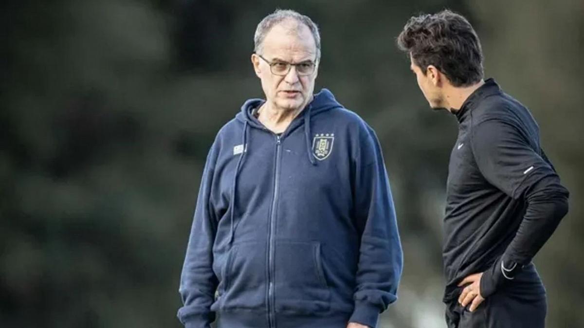 FOTO: Marcelo Bielsa y Josema Giménez. (Foto:NA)