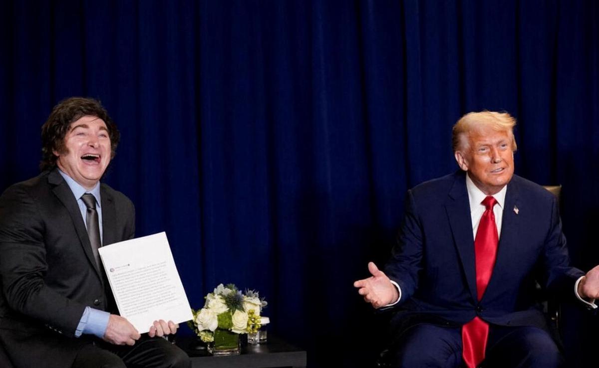 Javier Milei enfrenta desafíos en su campaña electoral y busca apoyo político