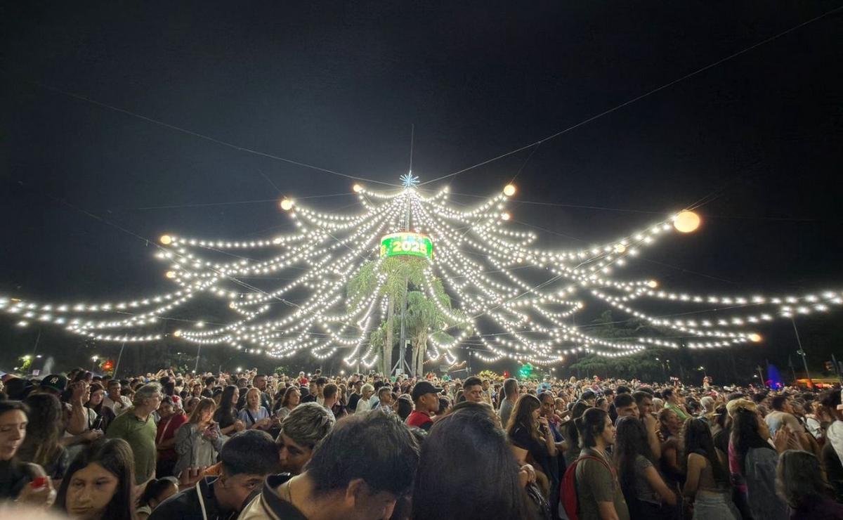 Miles de vecinos se reunieron este lunes en Oroño y Pellegrini