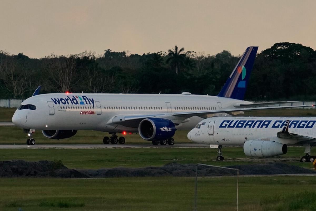 Línea aérea española World2Fly se retira de Cuba pese a su popularidad