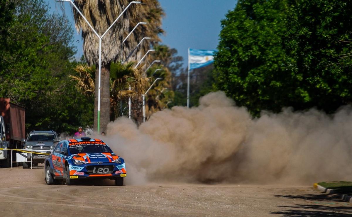 FOTO: Santi Baldo derrapa en el comienzo del PE1, en Manfredi