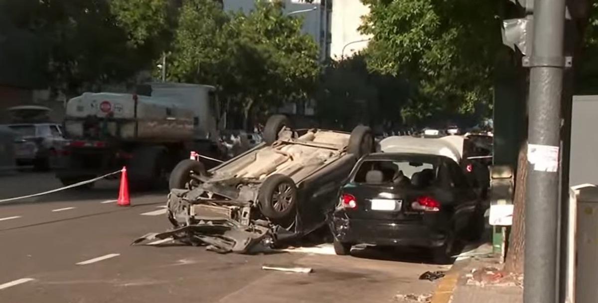 Grave choque en Balvanera: dos heridos y un conductor prófugo