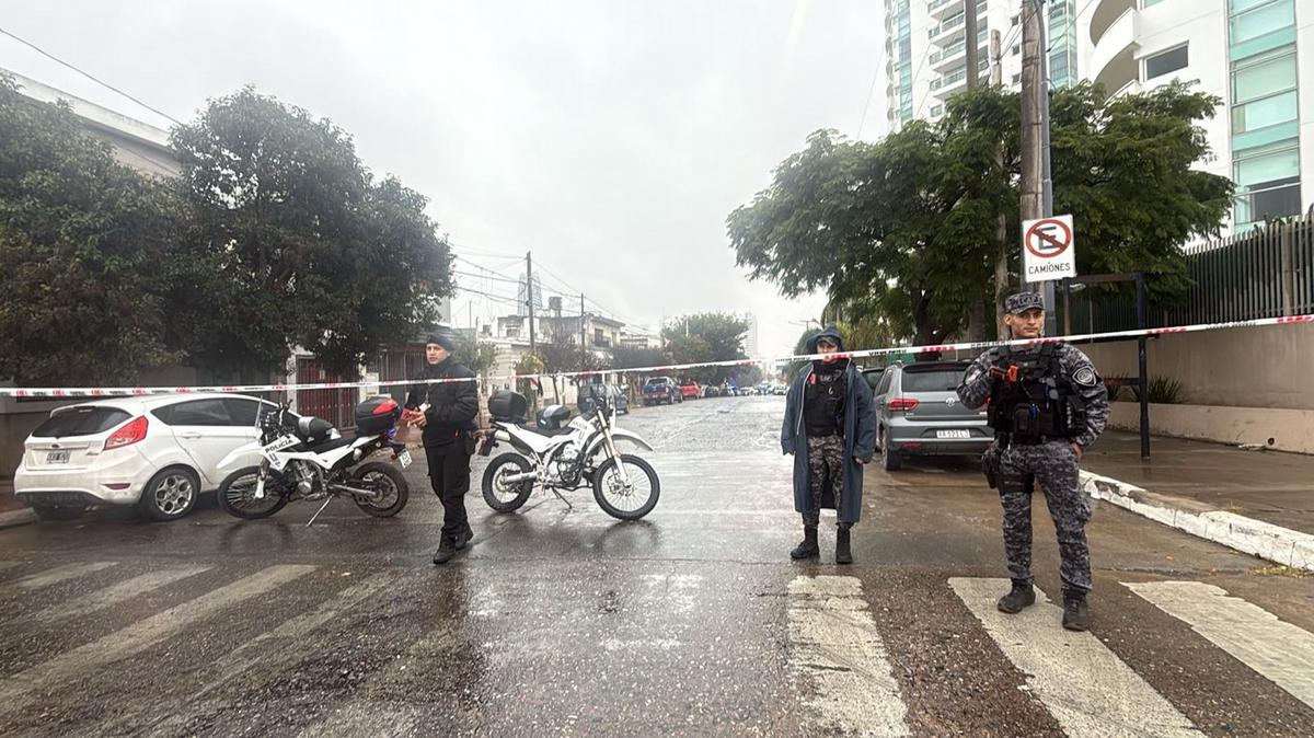 Trasladan los restos de Agostina para el velorio y la familia pidió privacidad.