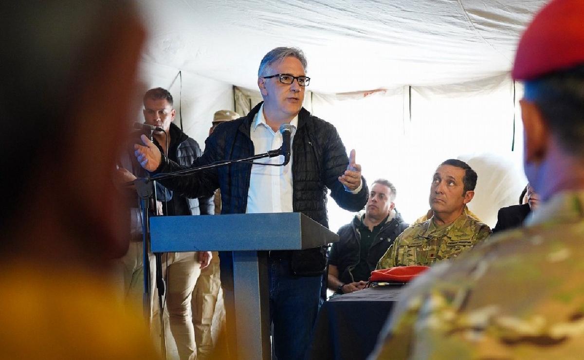 FOTO: Llaryora anunció que el Gobierno de Córdoba ayudará a damnificados por incendios.