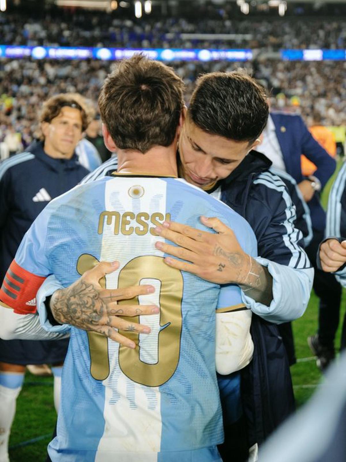 Enzo Fernández se despidió de Messi y Otamendi en sus redes sociales.