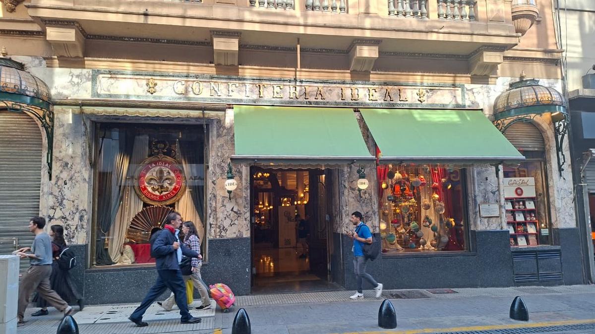 La Confitería La Ideal, un ícono de Buenos Aires.