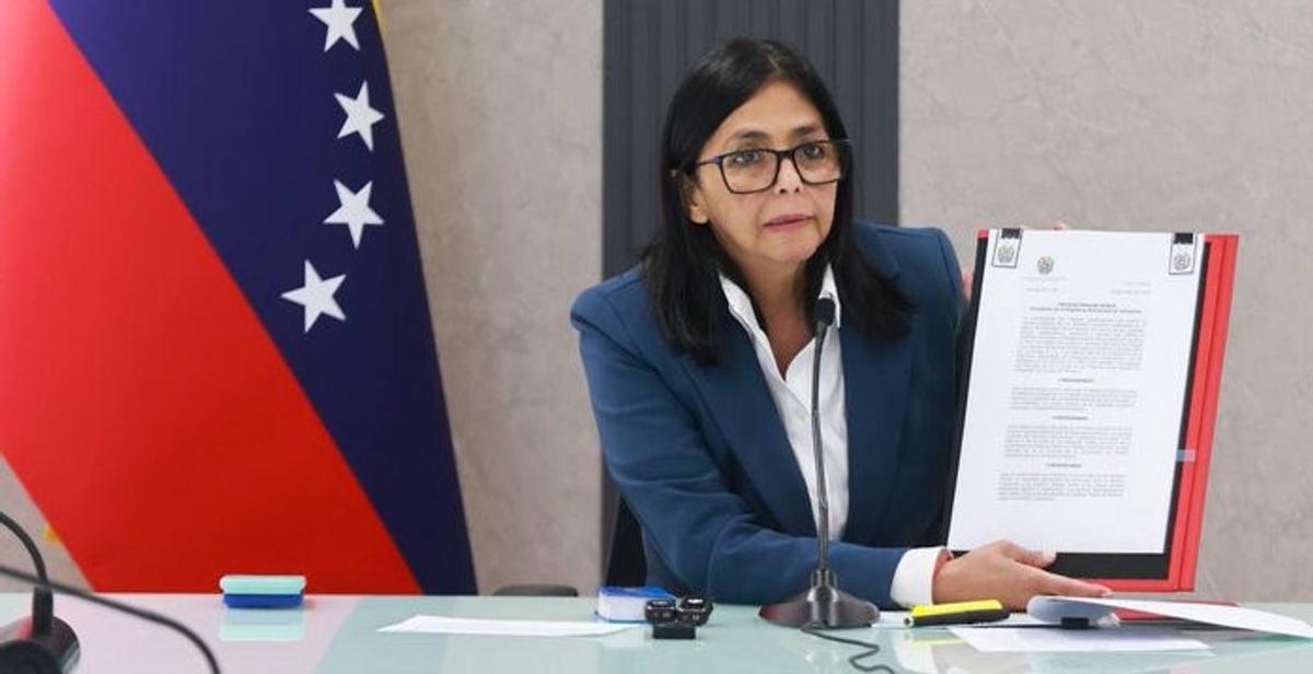 Delcy Rodríguez se perfila para ocupar la presidencia.