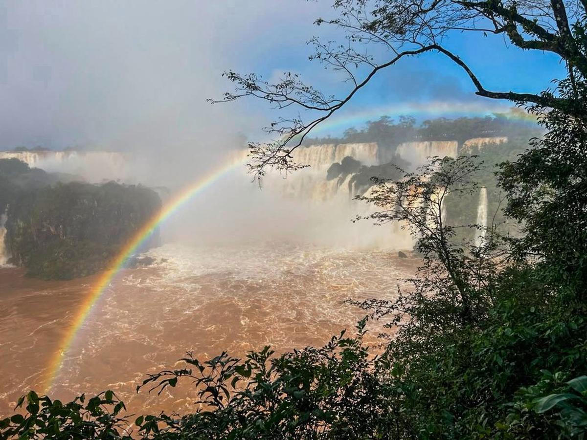El Parque Nacional Iguazú permanece abierto todo el año a pesar de la crecida del caudal