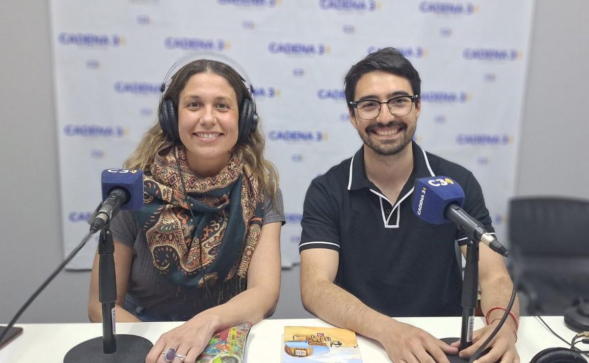 FOTO: Amplia concurrencia y variadas propuestas: continúa la Feria del Libro Rosario.