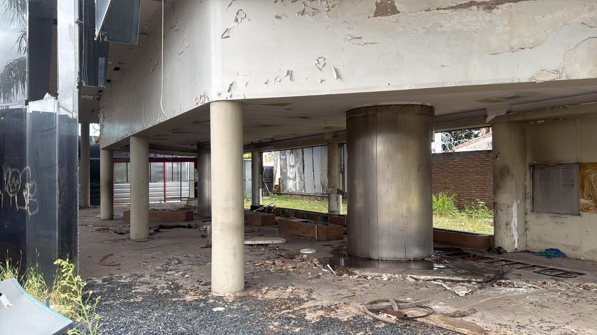 Otro incendio en el inmueble donde funcionaba Soppelsa. (Celeste Benecchi/Cadena 3)