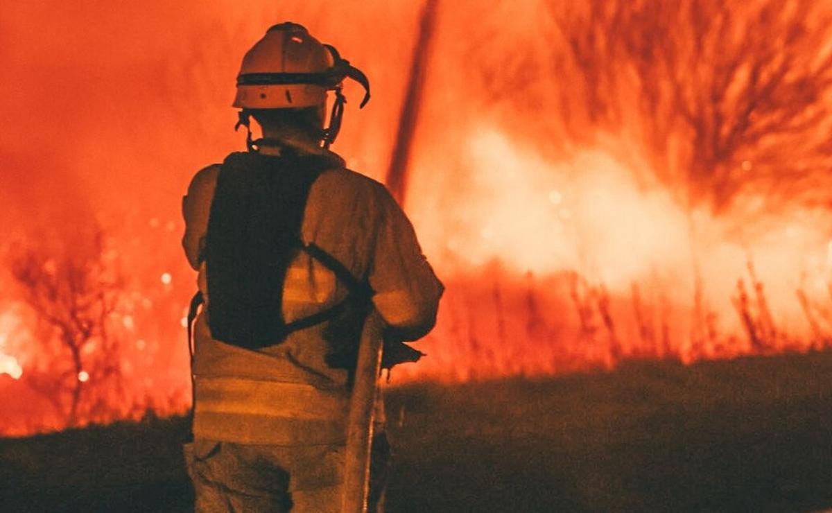 FOTO: Impactante incendio en Capilla del Monte (Gentileza: Charly Parrilla).