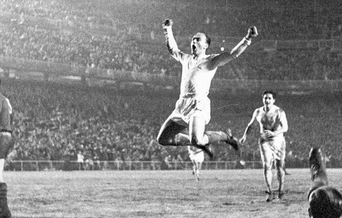 Di Stéfano: a 100 años del nacimiento, el recuerdo de su charla con Rony Vargas