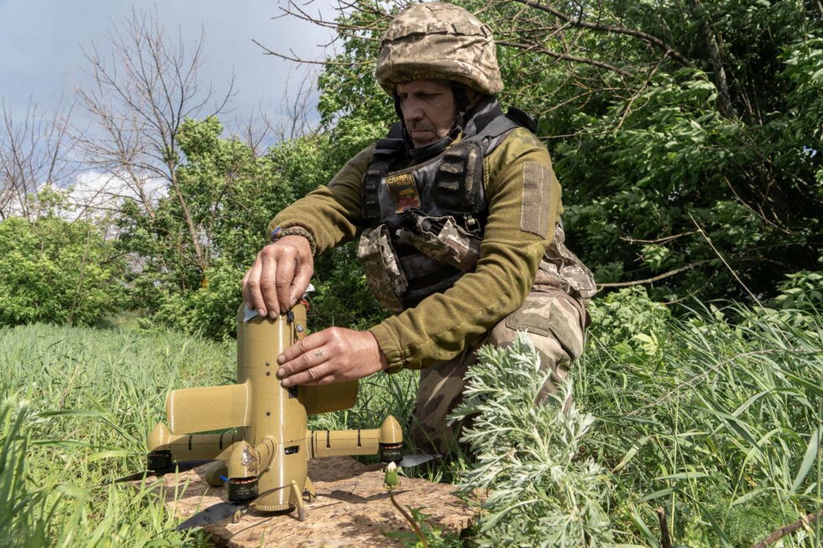 Zelenskyy viaja a Suecia mientras Ucrania promociona su pericia en drones ante Rusia